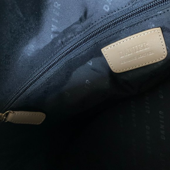 Danier Duffel Bag - Picture 5 of 6